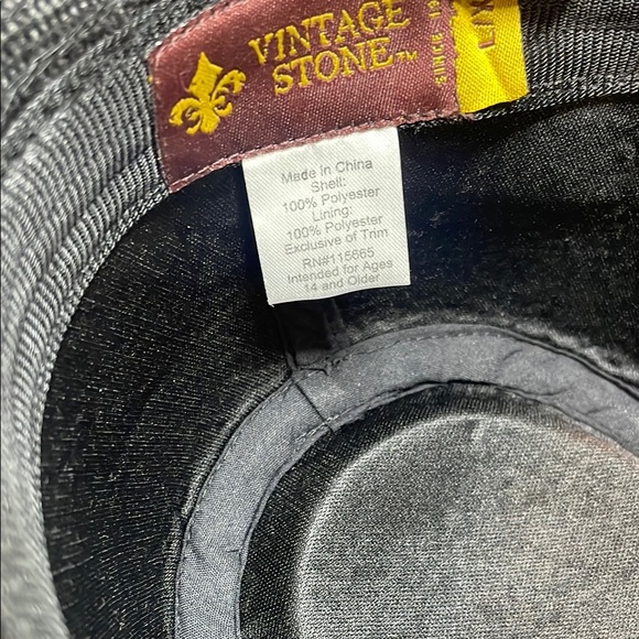 Stylish Black Fedora Hat - Picture 2 of 5